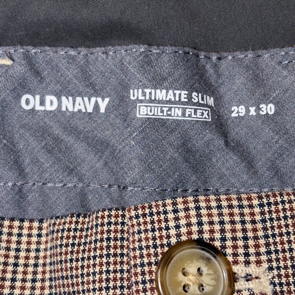 Old Navy Men's Brown Checkered Chinos - Picture 3 of 4